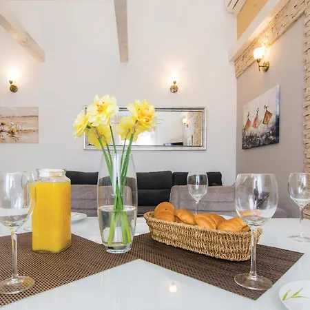 Two-bedroom In Zemunic Gornji * Vlasnovic