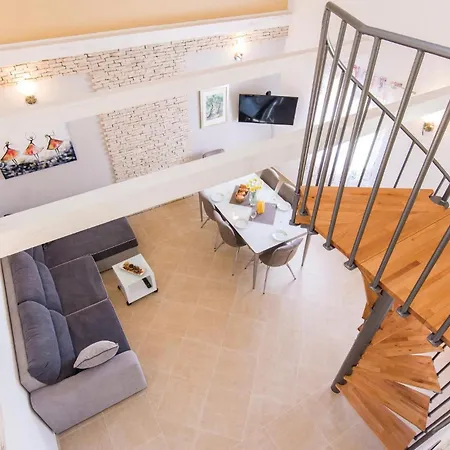 Two-bedroom In Zemunic Gornji Vlasnovic