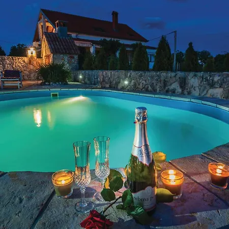 Two-bedroom In Zemunic Gornji * Vlasnovic