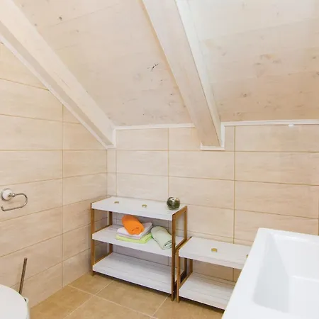 Two-bedroom In Zemunic Gornji Feriehus