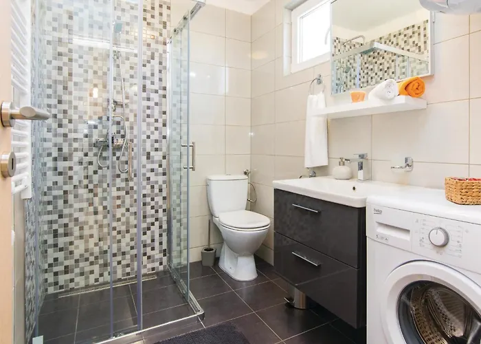 Two-bedroom In Zemunic Gornji *