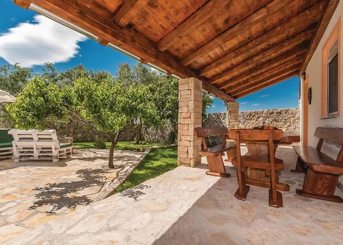Two-bedroom In Zemunic Gornji *
