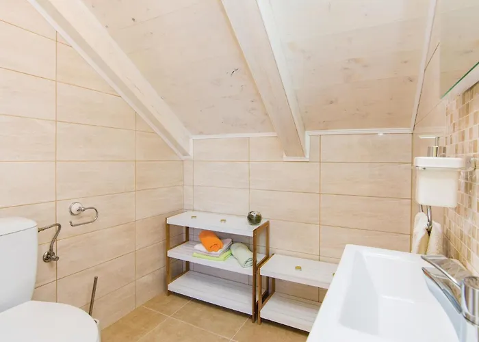 Two-bedroom In Zemunic Gornji Ferienhaus
