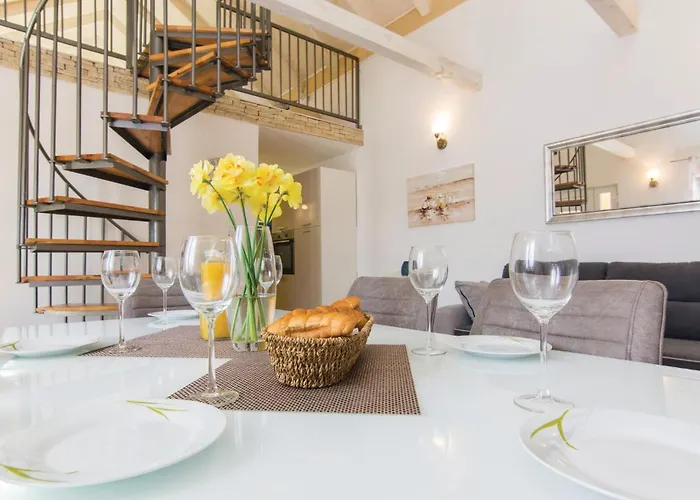 Ferienhaus Two-bedroom In Zemunic Gornji